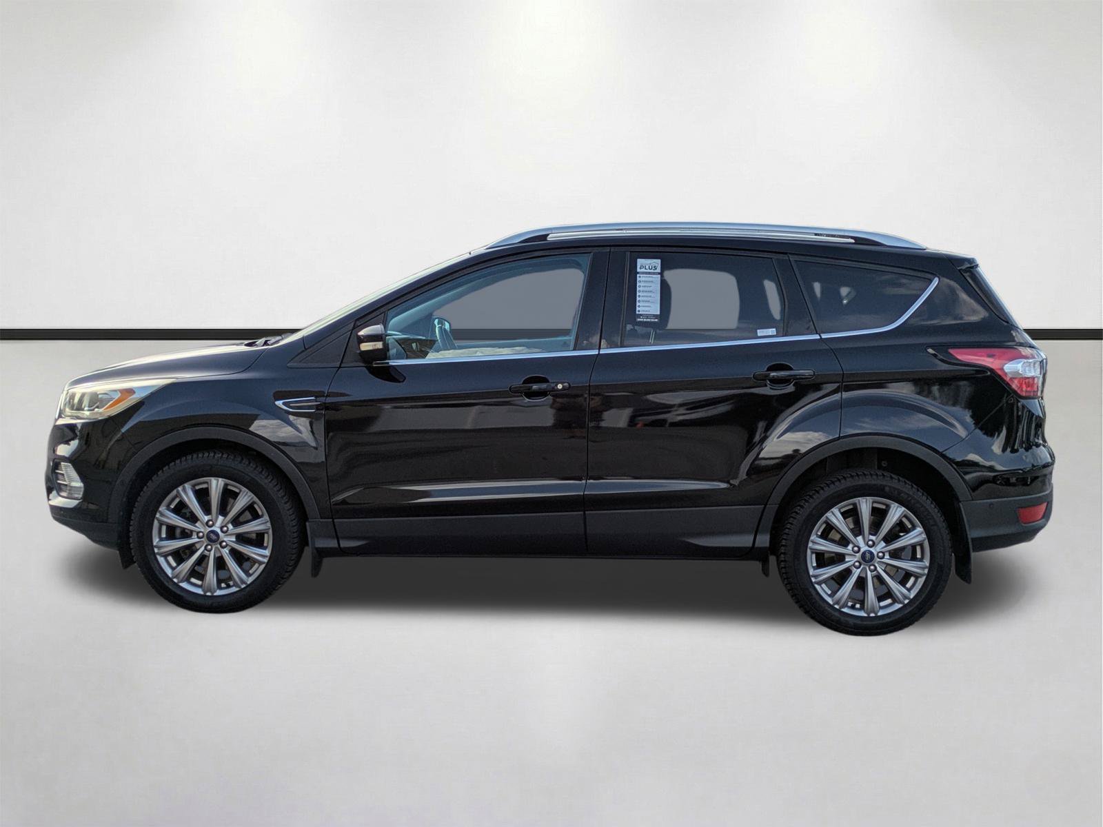 Used 2017 Ford Escape Titanium w/ Canadian Touring Package AWD/4WD image 8