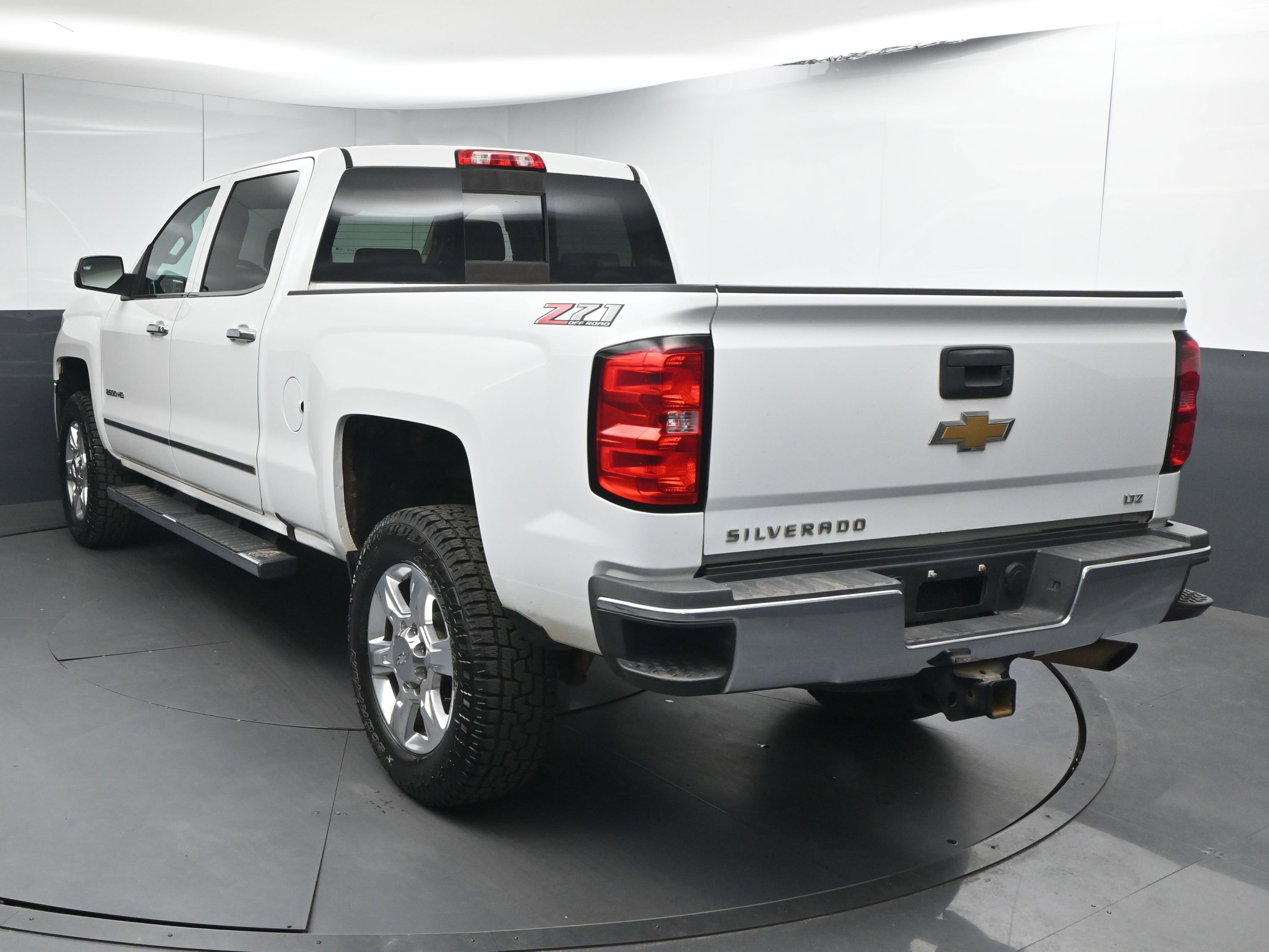 Used 2018 Chevrolet Silverado 2500 LTZ w/ Z71 Package, Off-Road image 7