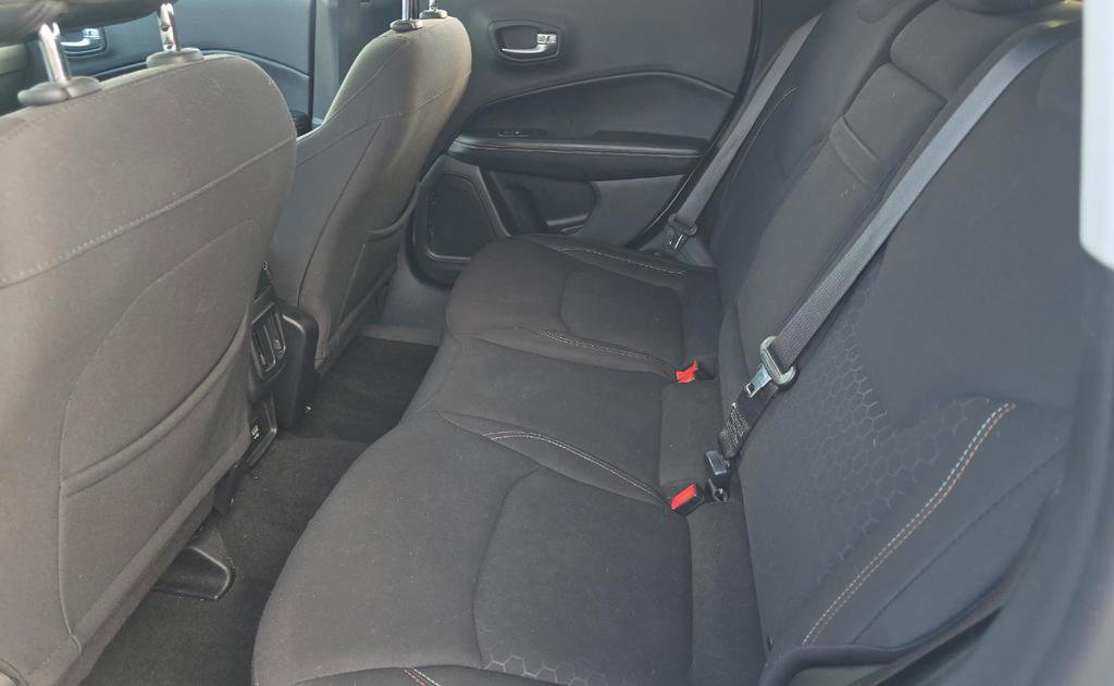 Used 2018 Jeep Compass Sport image 9