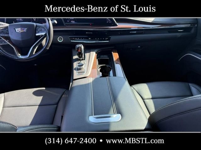 Used 2023 Cadillac Escalade Luxury AWD/4WD image 10