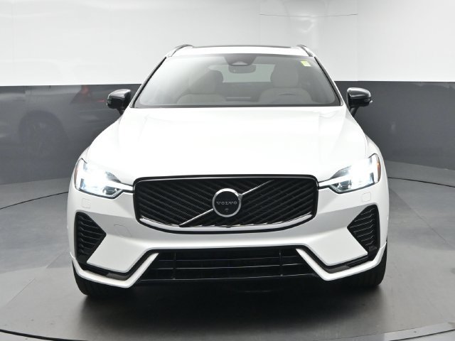 New 2027 Volvo XC60 T8 Plus AWD/4WD image 2