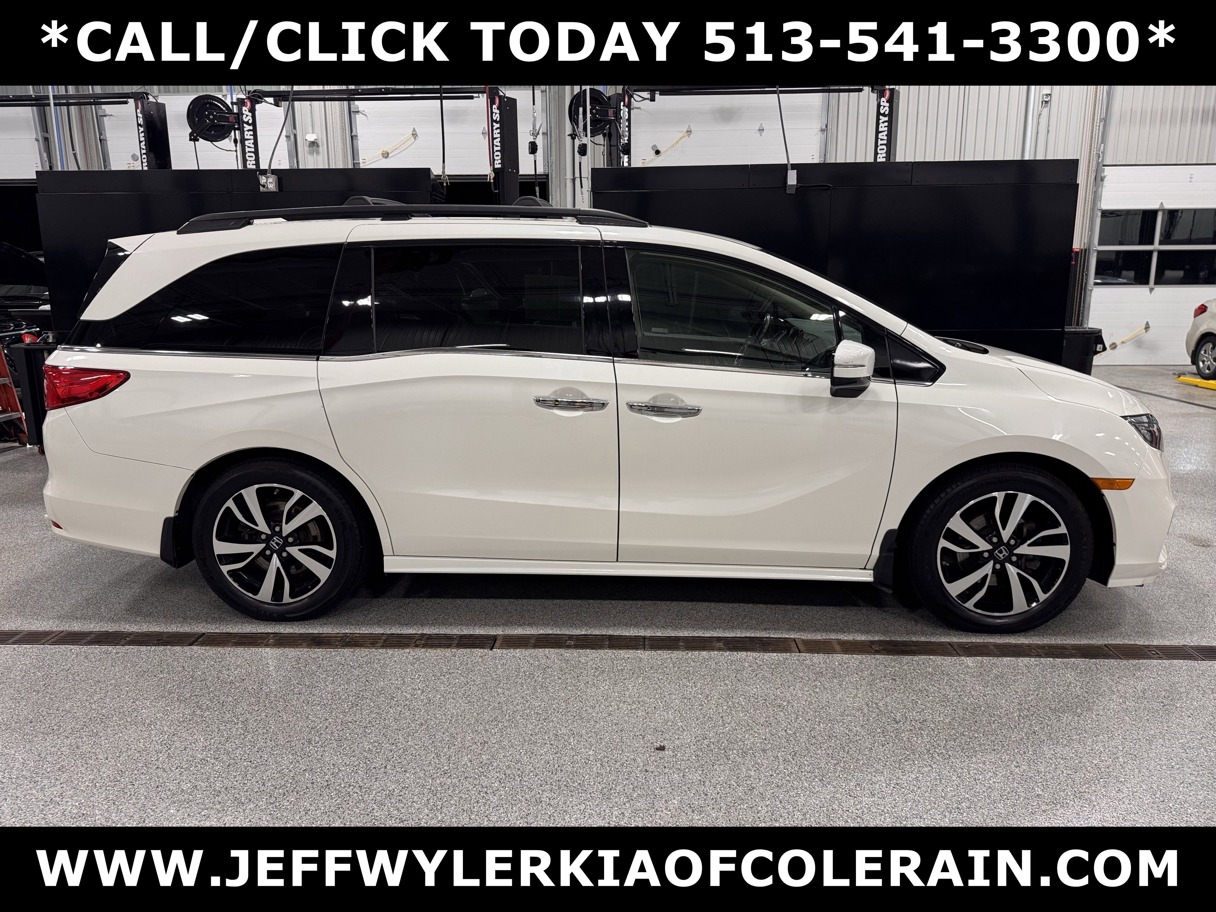 Used 2018 Honda Odyssey Elite image 2
