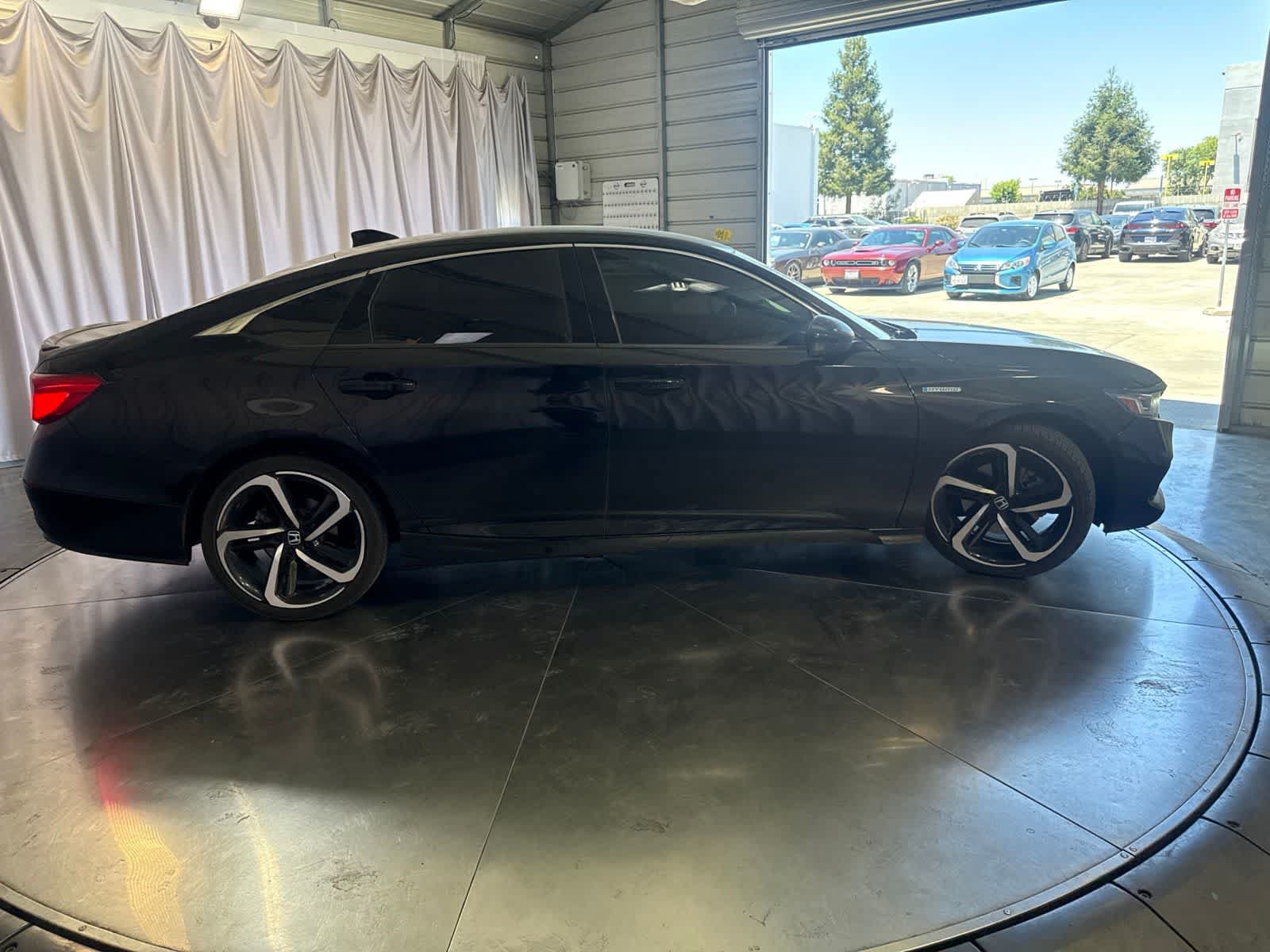 Used 2022 Honda Accord Sport image 4