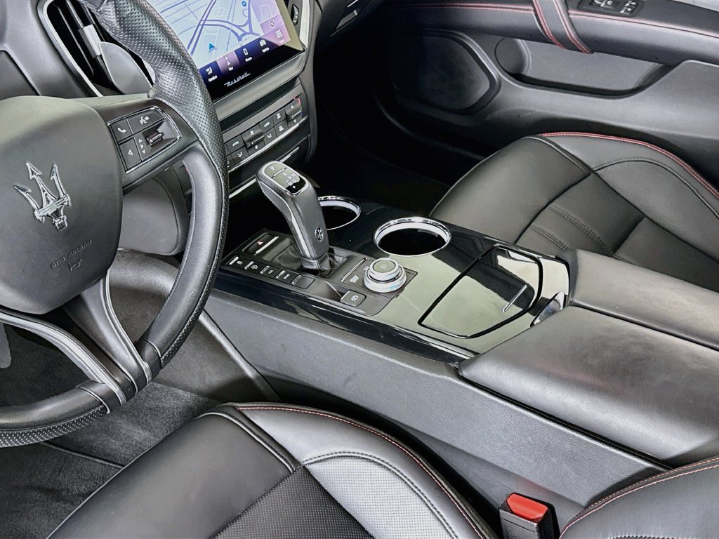 Used 2024 Maserati Ghibli Modena Ultima Q4 AWD/4WD image 19