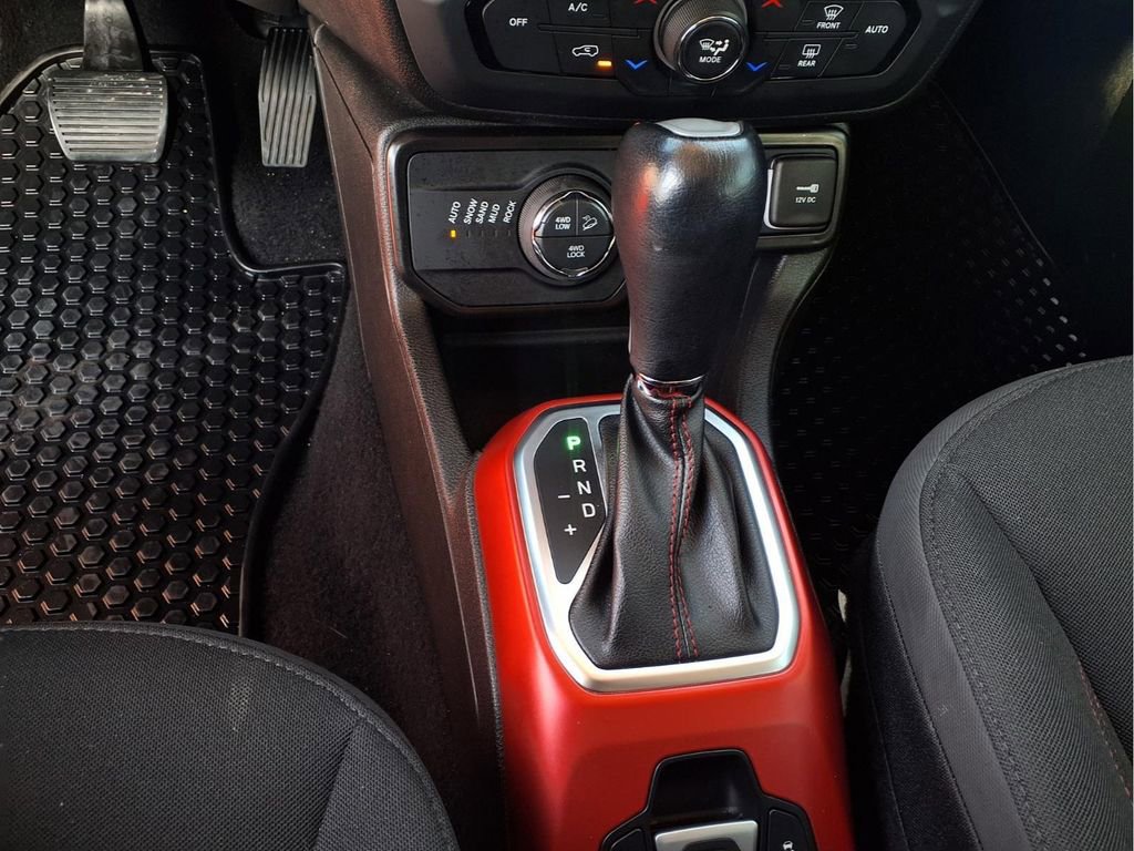 Used 2020 Jeep Renegade Trailhawk image 7