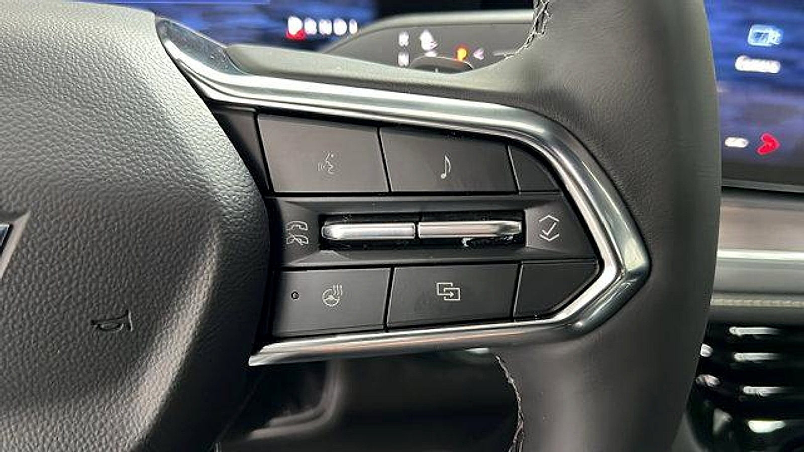 New 2025 Chevrolet Suburban Premier w/ Sun And Tow Package image 26