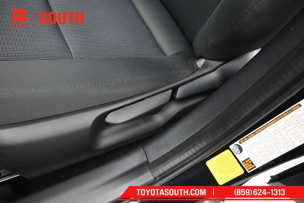 Used 2025 Toyota Prius LE AWD/4WD image 24