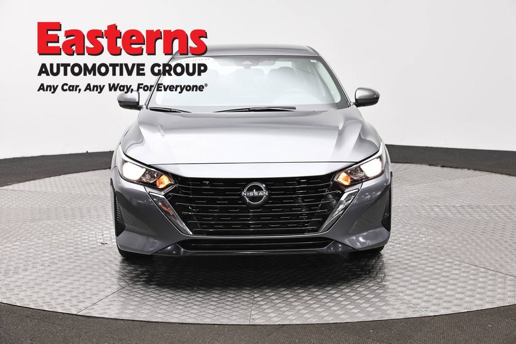 Used 2024 Nissan Sentra SV FWD image 2