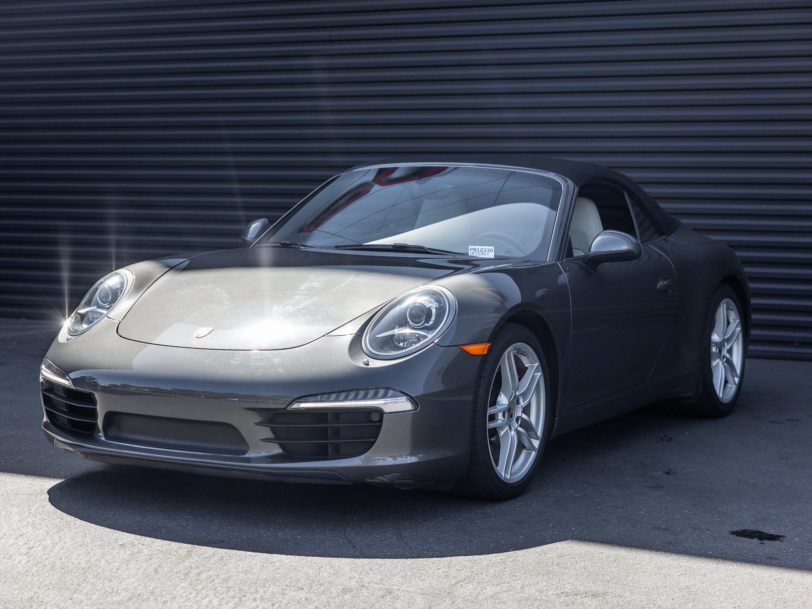 Used 2013 Porsche 911 Carrera RWD image 1