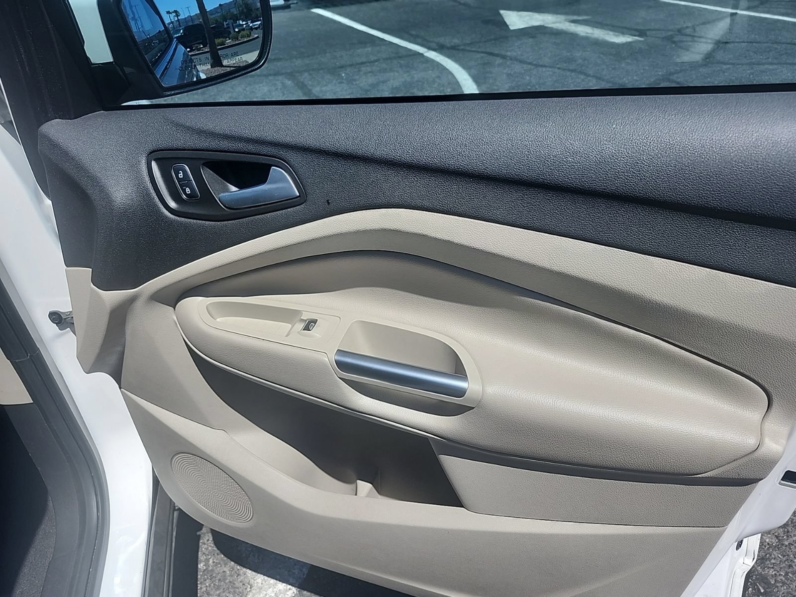 Used 2019 Ford Escape SE FWD image 19