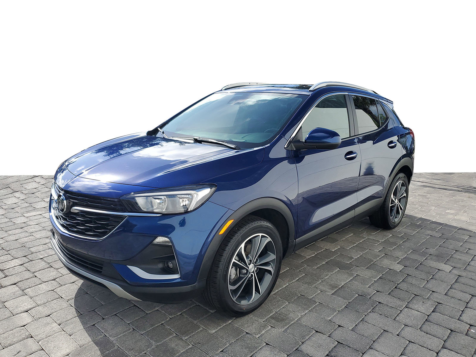 Used 2023 Buick Encore GX Select w/ Safety Package II image 3