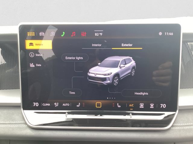 Used 2026 Volkswagen Tiguan SE AWD/4WD image 11
