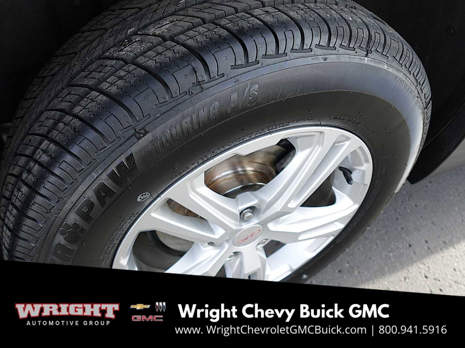 Used 2020 GMC Terrain SLE w/ Driver Convenience Package image 32