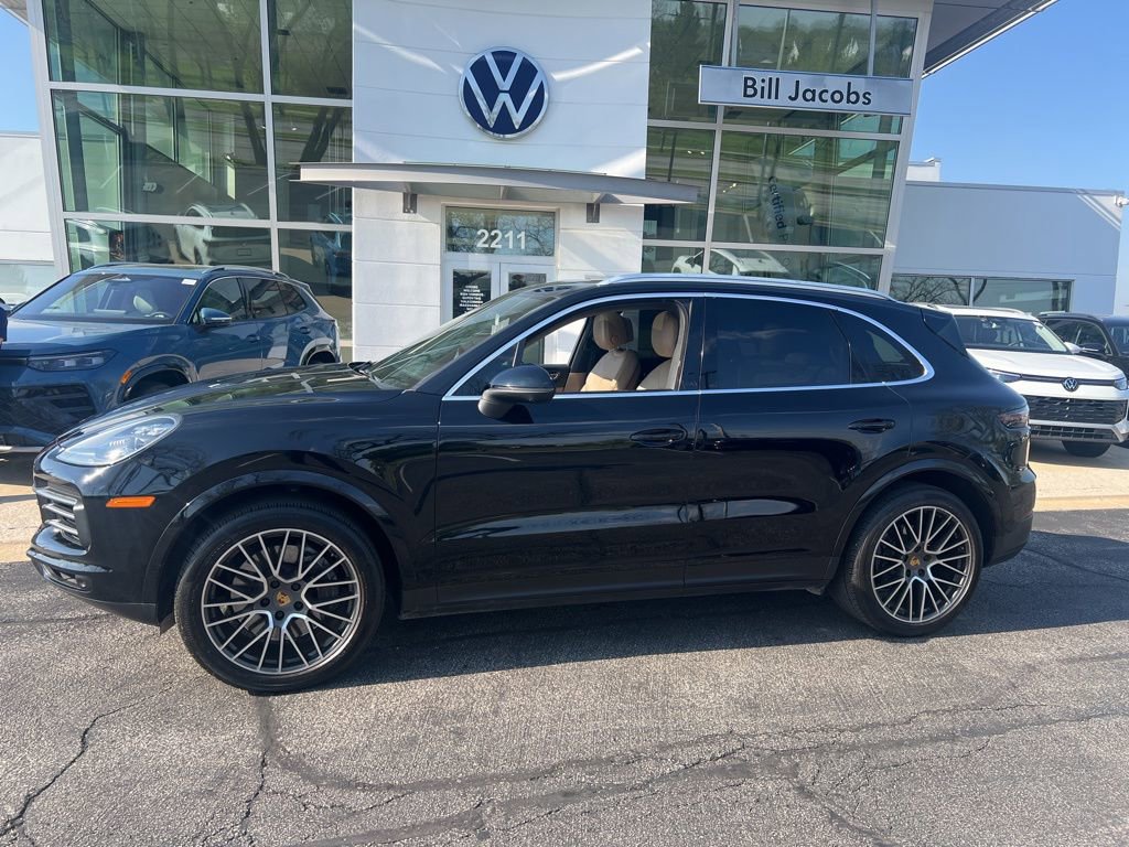 Used 2021 Porsche Cayenne AWD/4WD image 3