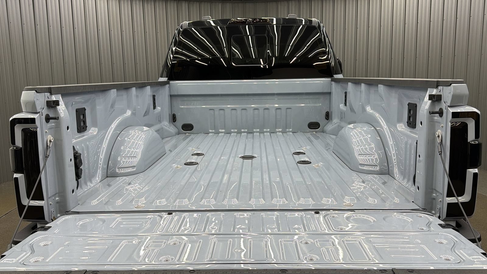 Used 2026 Ford F450 Platinum w/ FX4 Off-Road Package AWD/4WD image 19