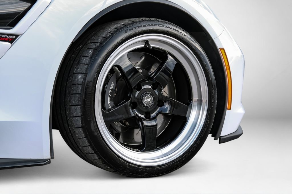 Used 2019 Chevrolet Corvette Grand Sport w/ Carbon Flash Badge Package image 50