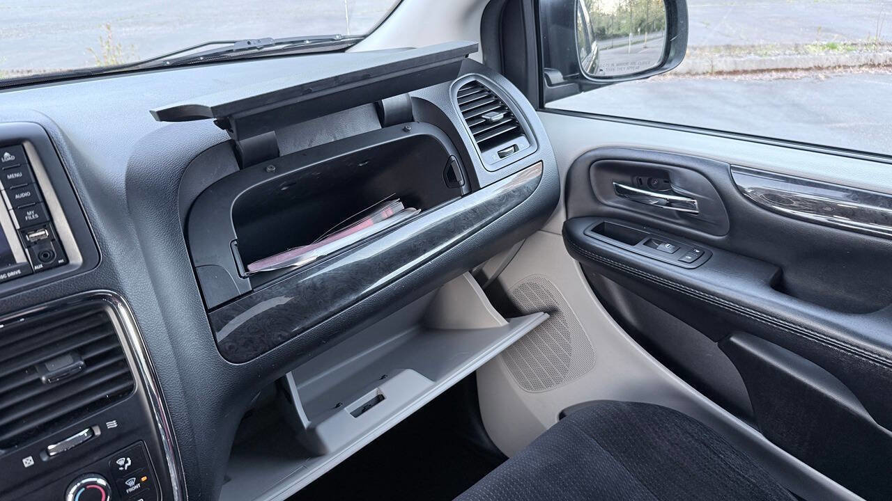 Used 2019 Dodge Grand Caravan SE FWD image 33