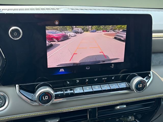 Used 2024 Chevrolet Colorado ZR2 image 16