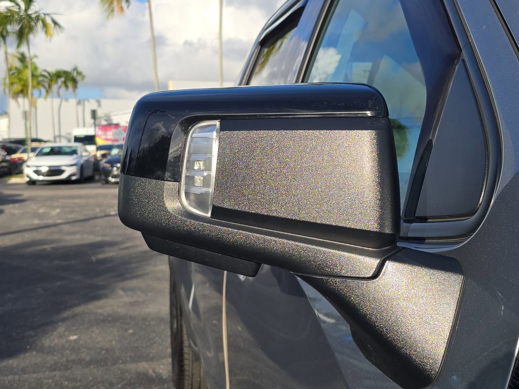 Used 2025 GMC Sierra 1500 Elevation w/ Preferred Package image 12