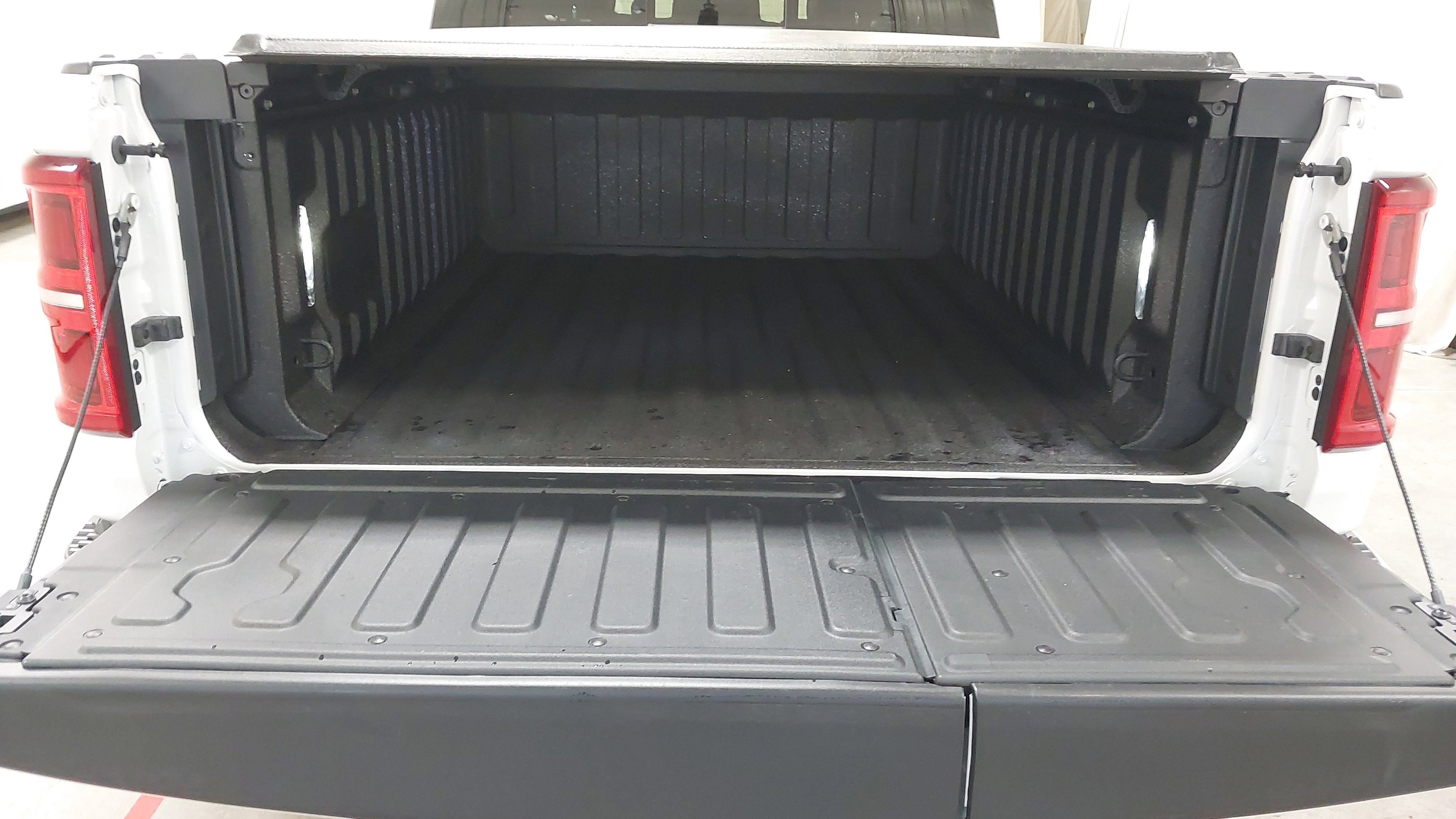 Used 2026 RAM 1500 Tungsten w/ Trailer Tow Group image 27