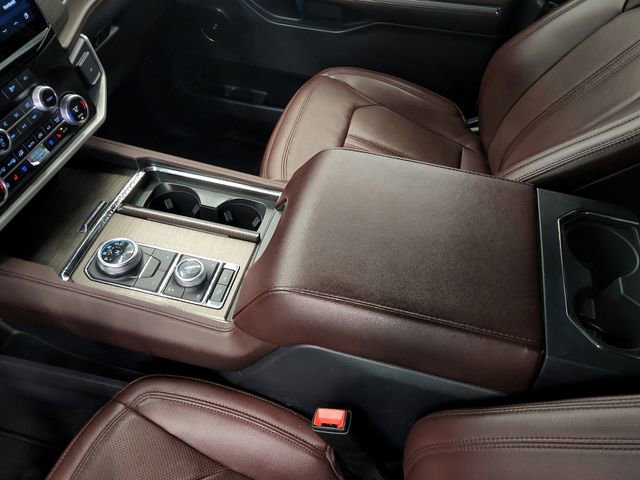 Used 2024 Ford Expedition Limited image 22