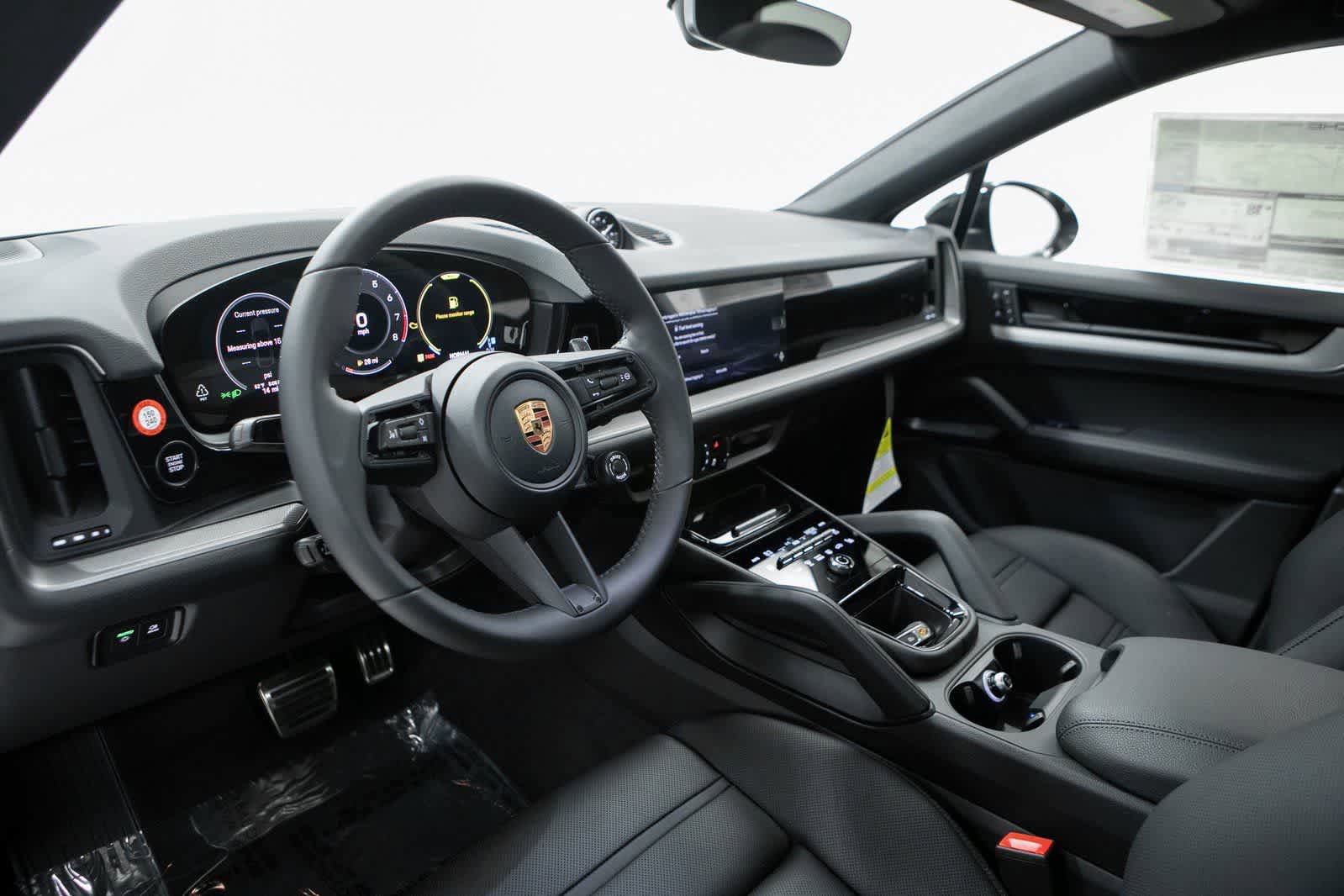 New 2026 Porsche Cayenne S image 4