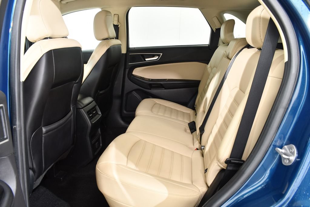 Used 2020 Ford Edge SEL w/ Cold Weather Package AWD/4WD image 16