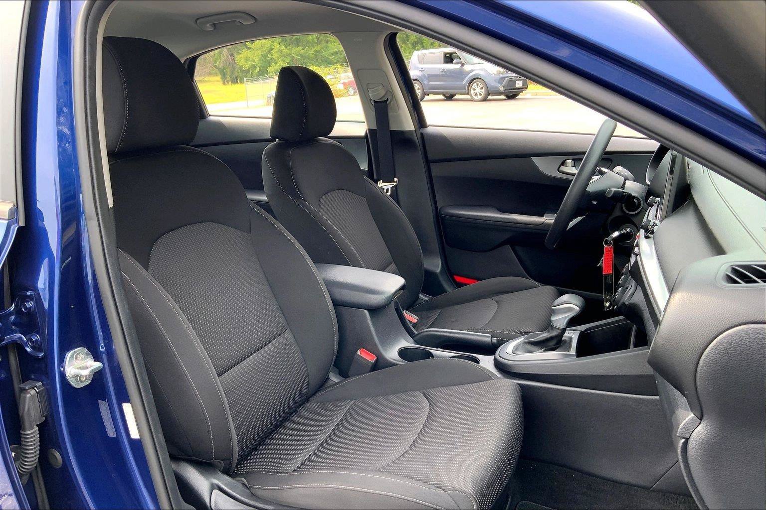 Used 2021 Kia Forte LXS FWD image 7