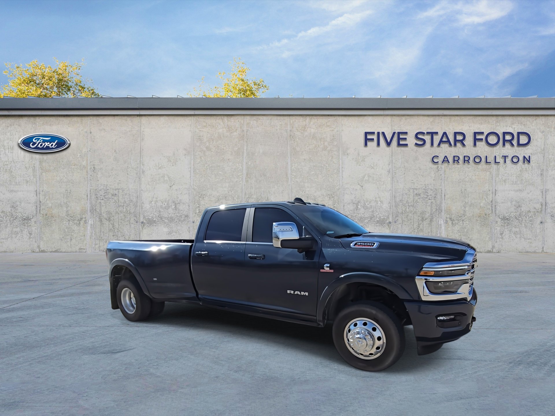 Used 2025 RAM 3500 Longhorn image 2