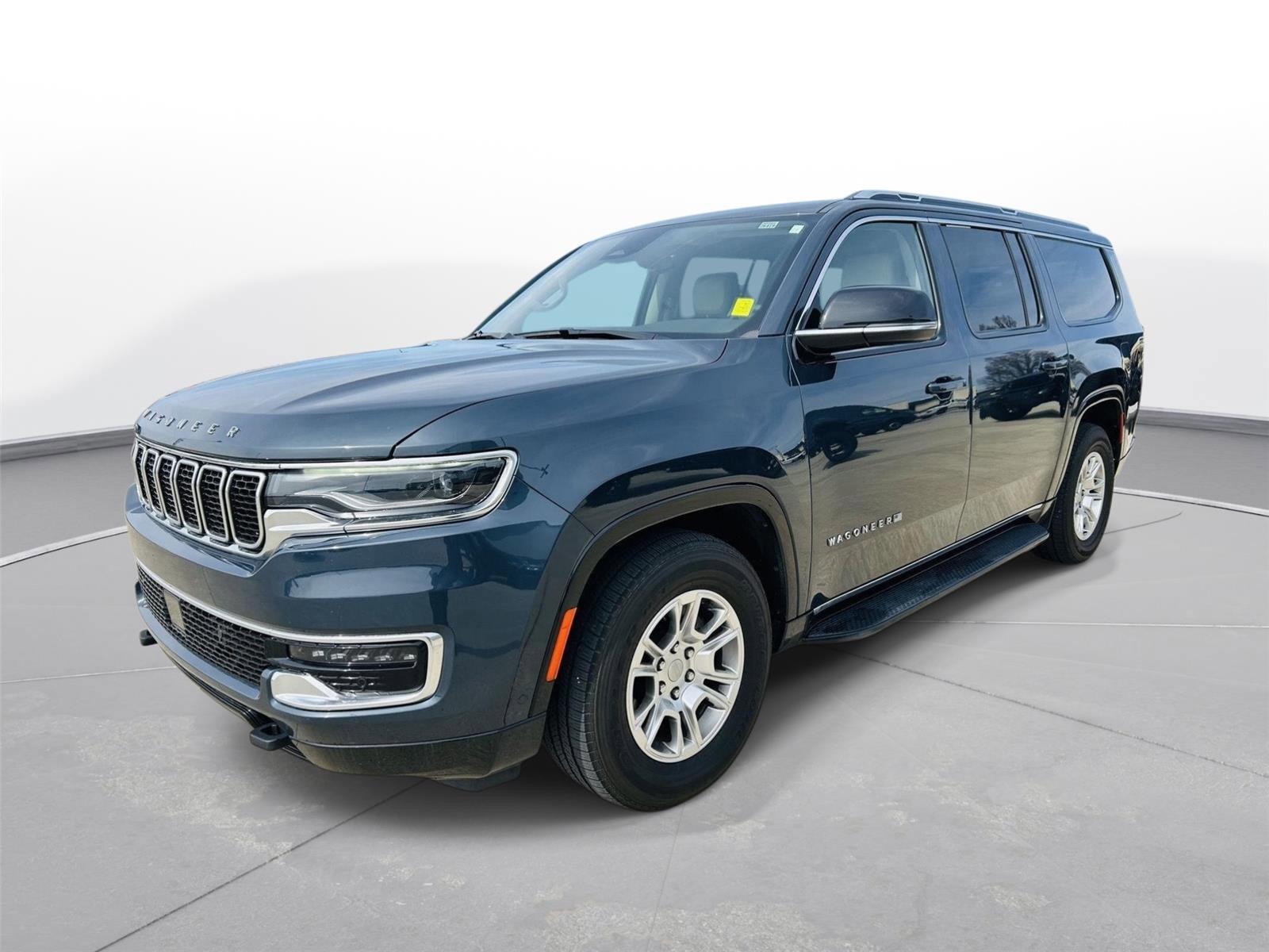 Used 2024 Jeep Wagoneer L 4WD w/ HD Trailer Tow Package image 38