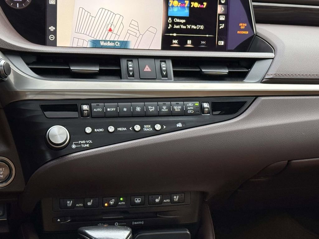 Used 2021 Lexus ES 350 Ultra Luxury w/ Accessory Package 2 image 18