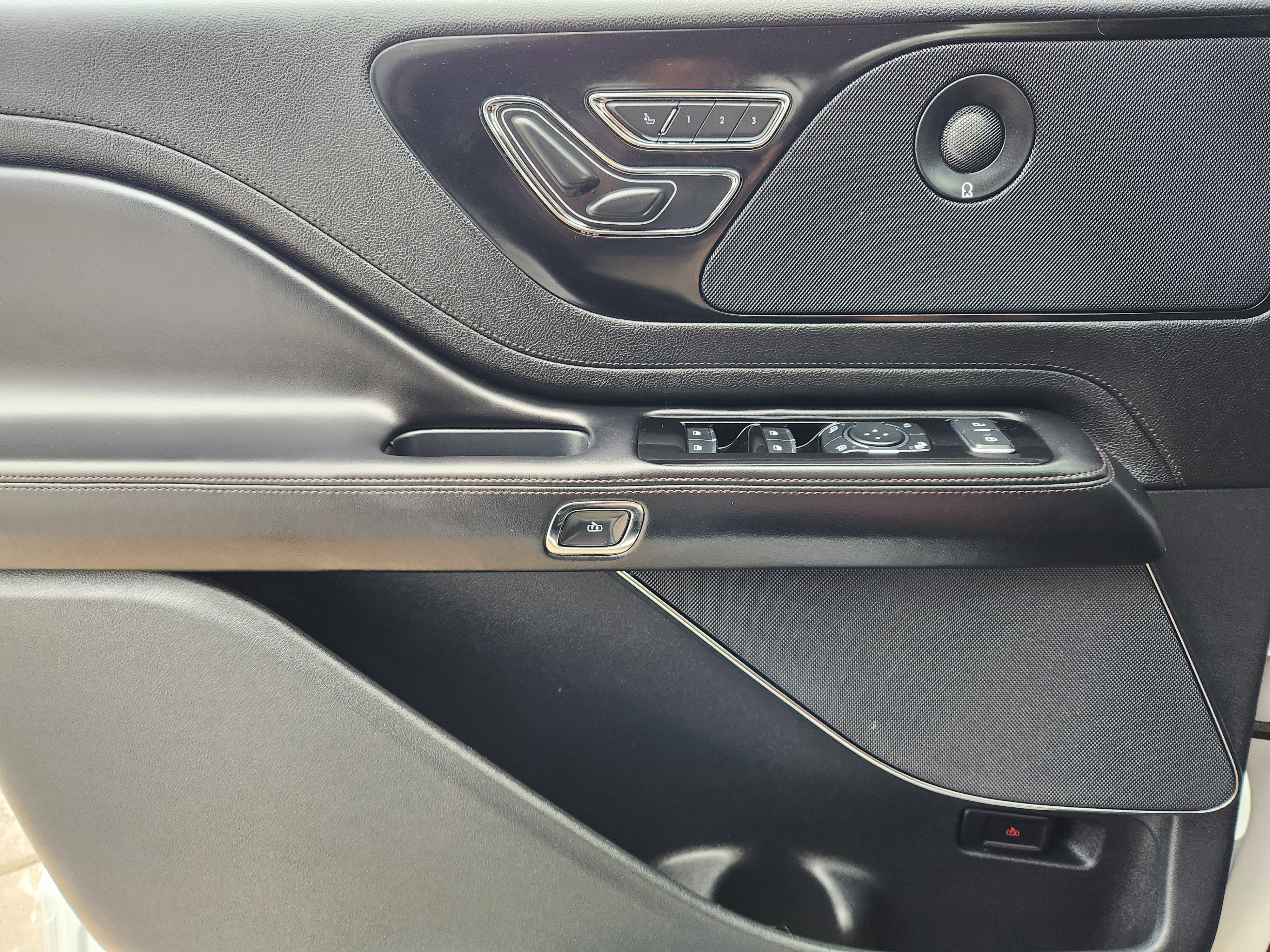 Used 2024 Lincoln Aviator Reserve w/ Equipment Group 201A image 22