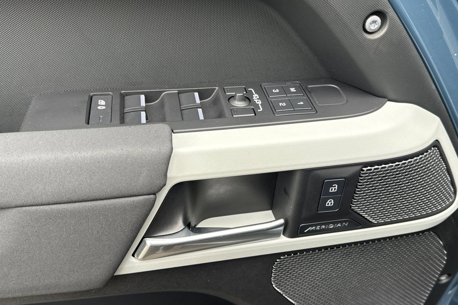 Certified 2023 Land Rover Defender 110 S image 10