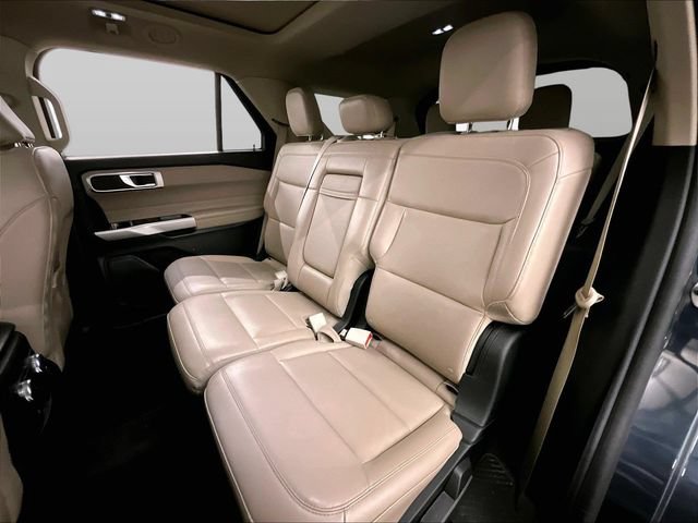 Used 2022 Ford Explorer XLT w/ Equipment Group 202A AWD/4WD image 25