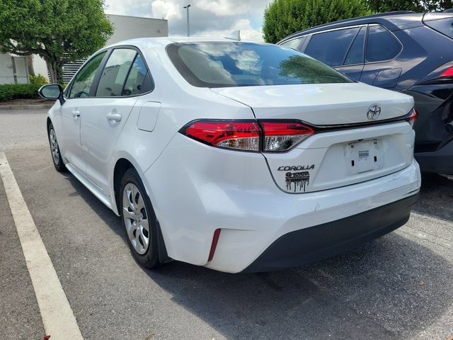 Used 2025 Toyota Corolla LE FWD image 4