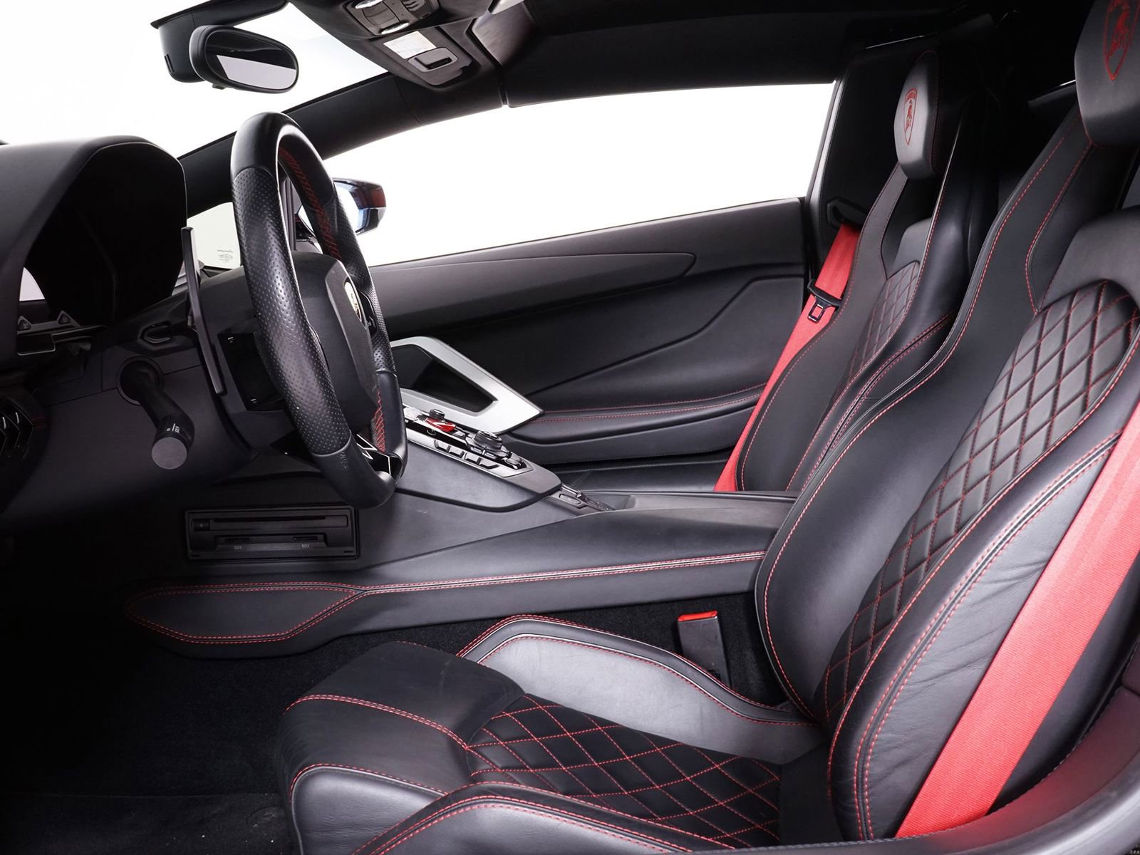 Used 2019 Lamborghini Aventador S AWD/4WD image 4