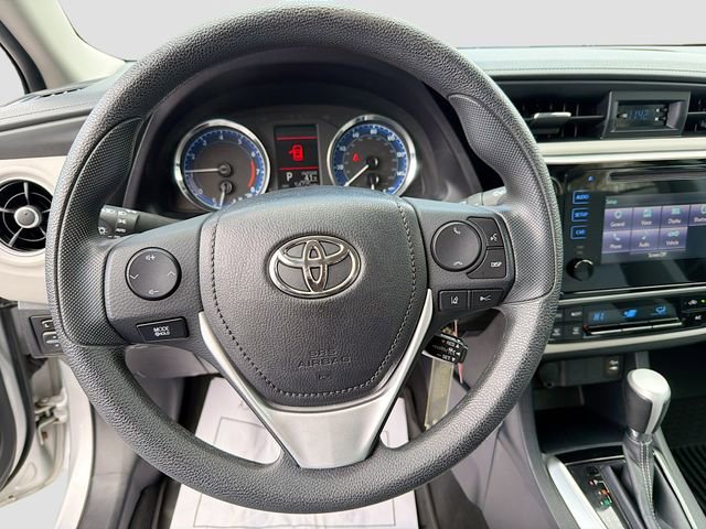 Used 2017 Toyota Corolla LE image 12