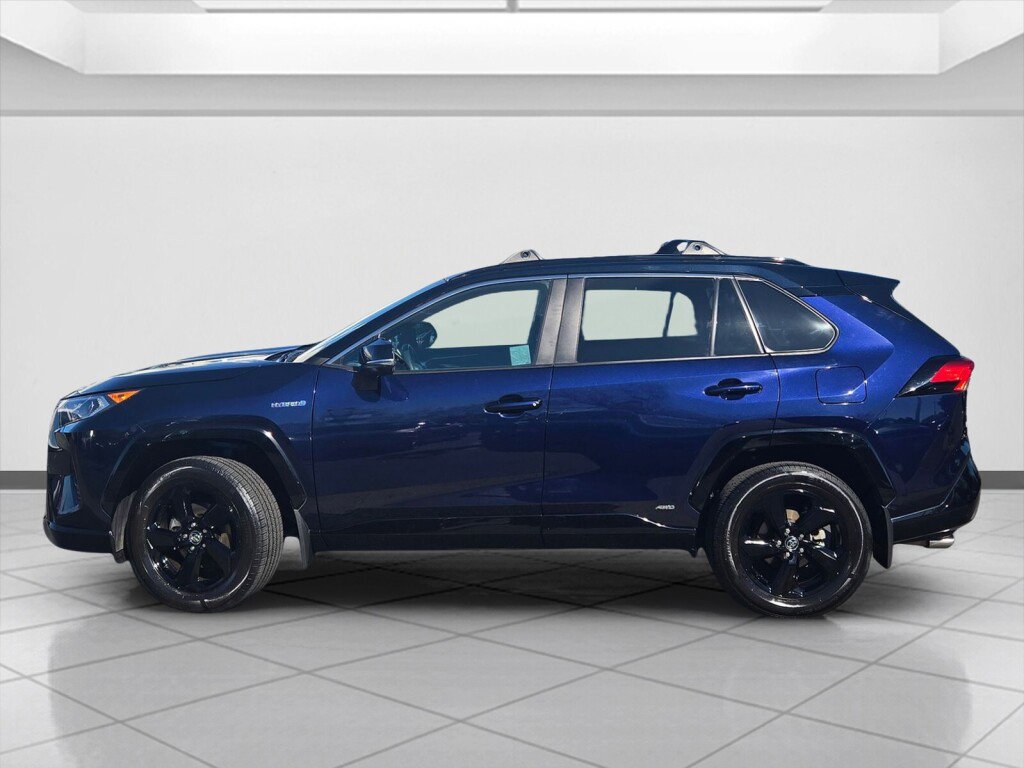 Used 2021 Toyota RAV4 XSE image 8