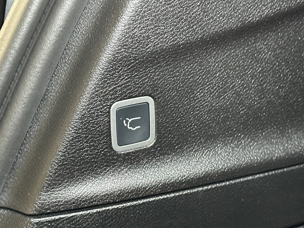 New 2026 Chrysler Voyager LX FWD image 16