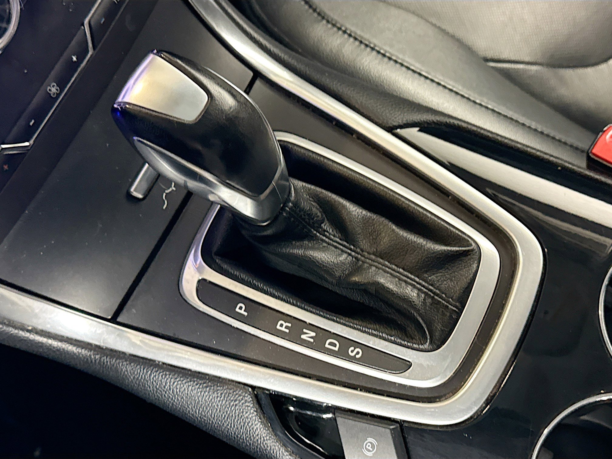 Used 2017 Ford Edge Titanium w/ Equipment Group 301A FWD image 29