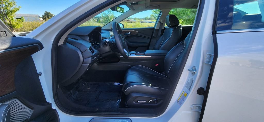 Used 2022 Acura TLX w/ Advance Package AWD/4WD image 3