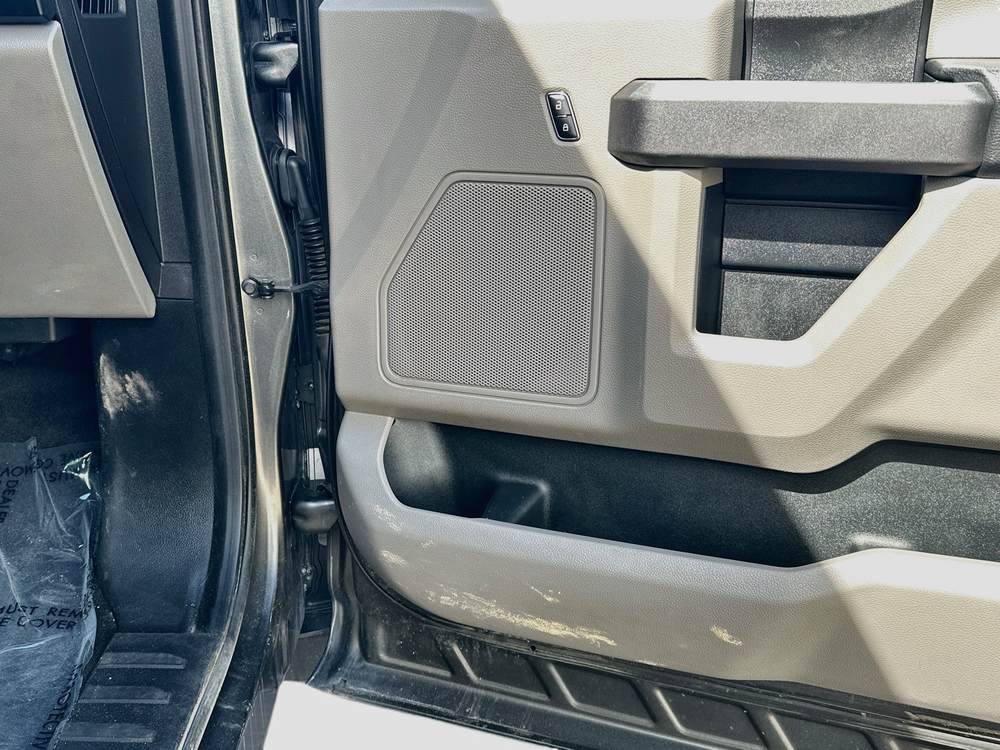 Used 2015 Ford F150 XL w/ Equipment Group 101A Mid AWD/4WD image 27
