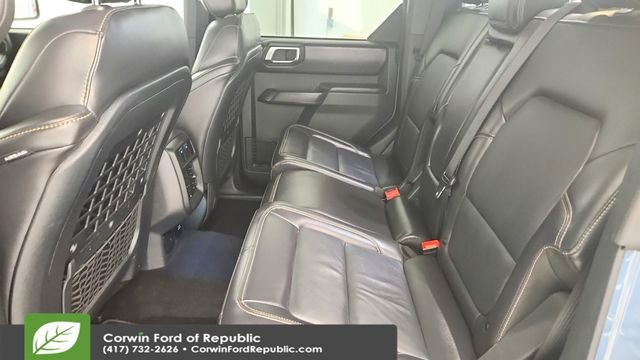 Used 2025 Ford Bronco Badlands image 24