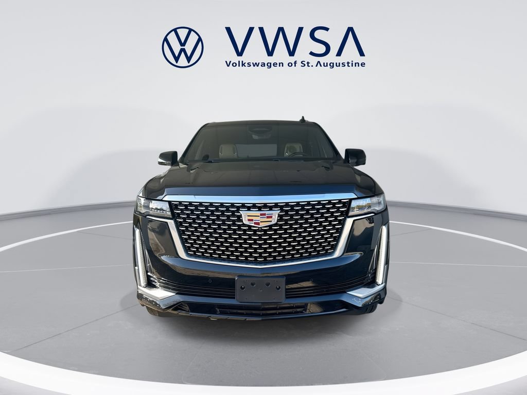 Used 2024 Cadillac Escalade Premium Luxury RWD image 2