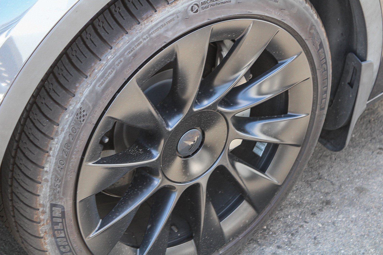 Used 2021 Tesla Model Y Long Range AWD/4WD image 11