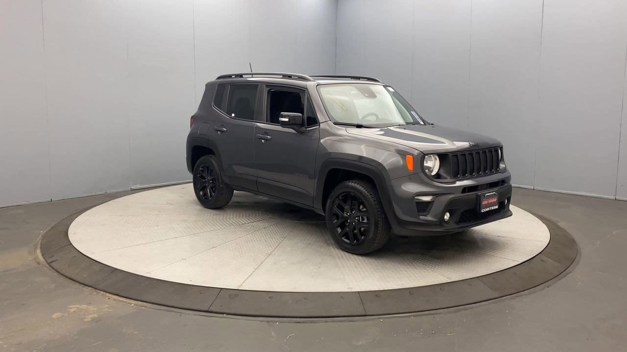 Used 2023 Jeep Renegade Altitude w/ Sun/Sound Group AWD/4WD image 7
