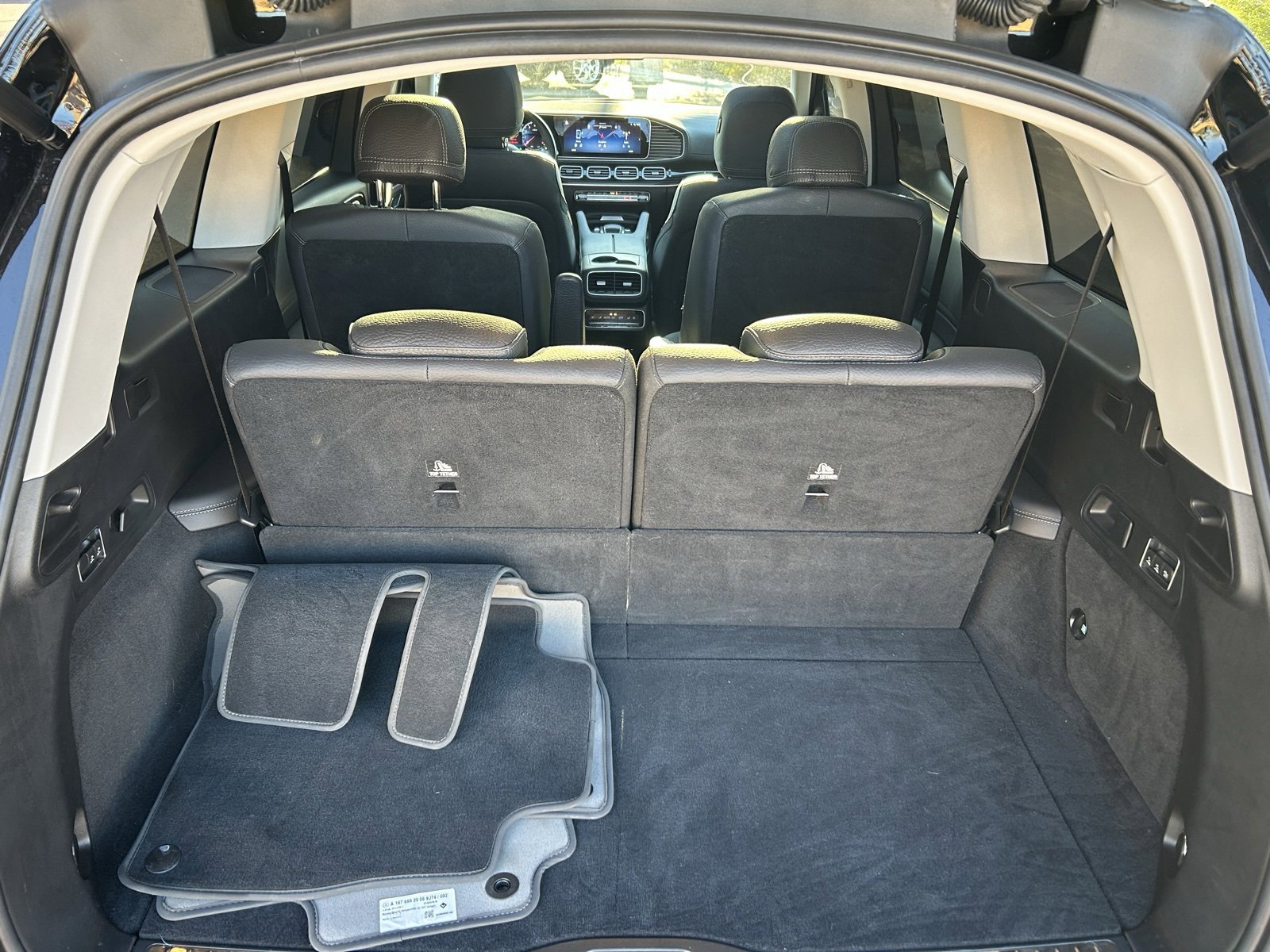 Used 2024 Mercedes-Benz GLS 450 4MATIC image 12