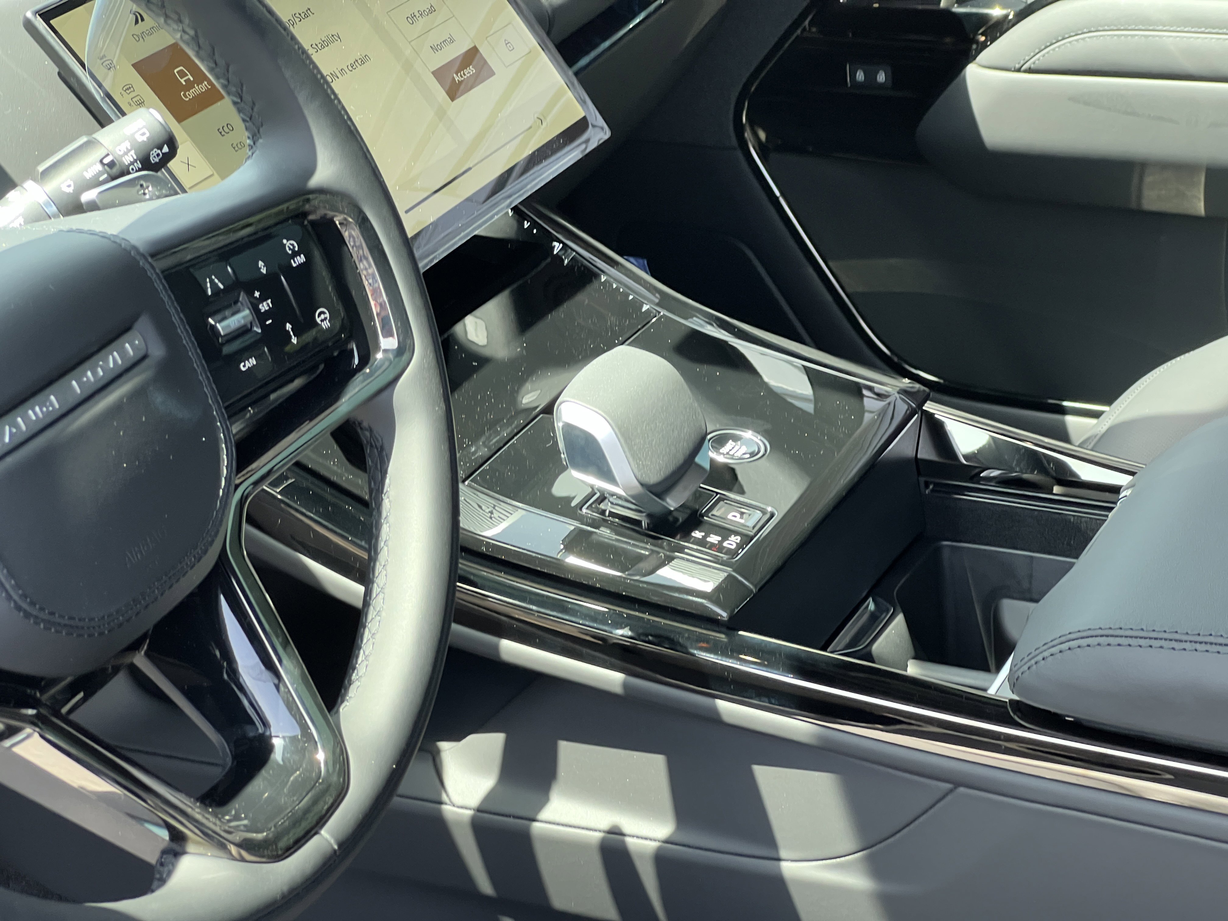 New 2025 Land Rover Range Rover Sport Dynamic SE image 24