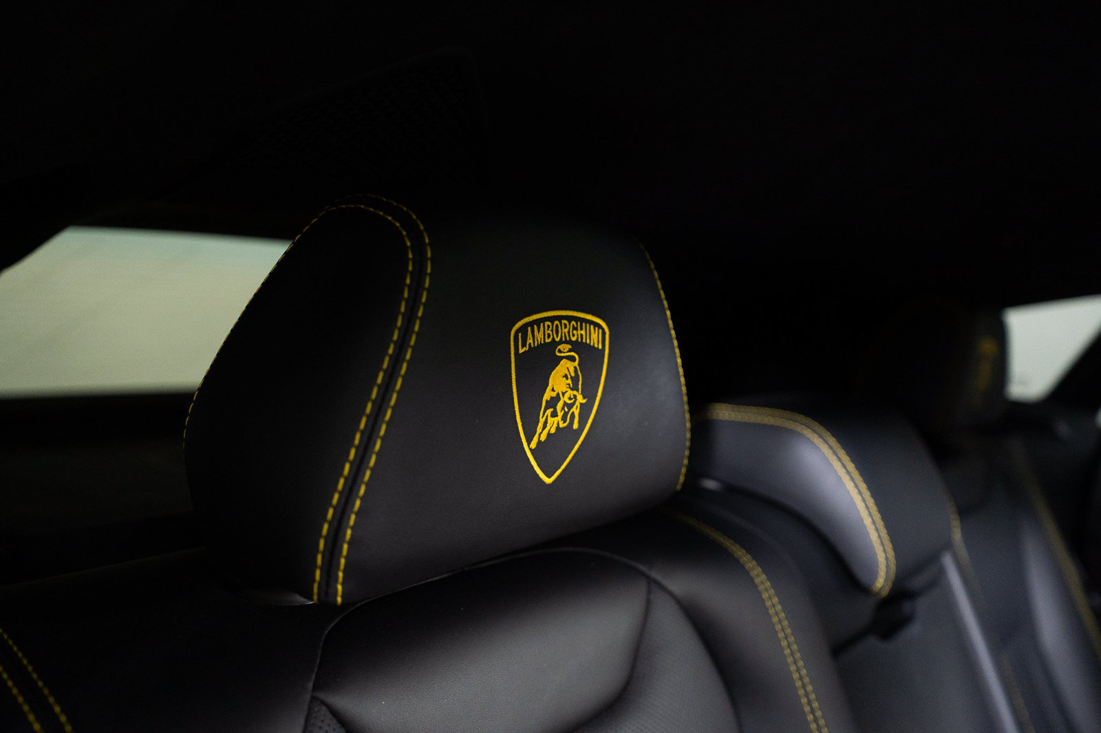 Used 2020 Lamborghini Urus AWD/4WD image 52