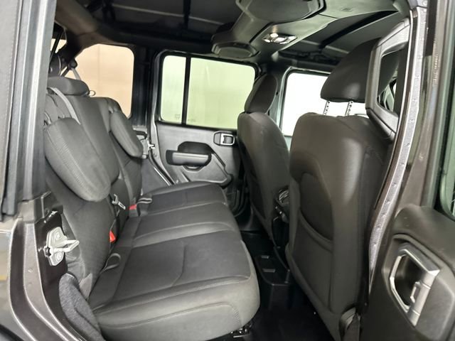 Used 2023 Jeep Wrangler Unlimited w/ Cold Weather Group image 27